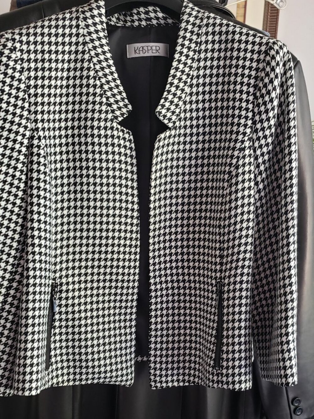 Kasper Black and White Houndstooth open blazer